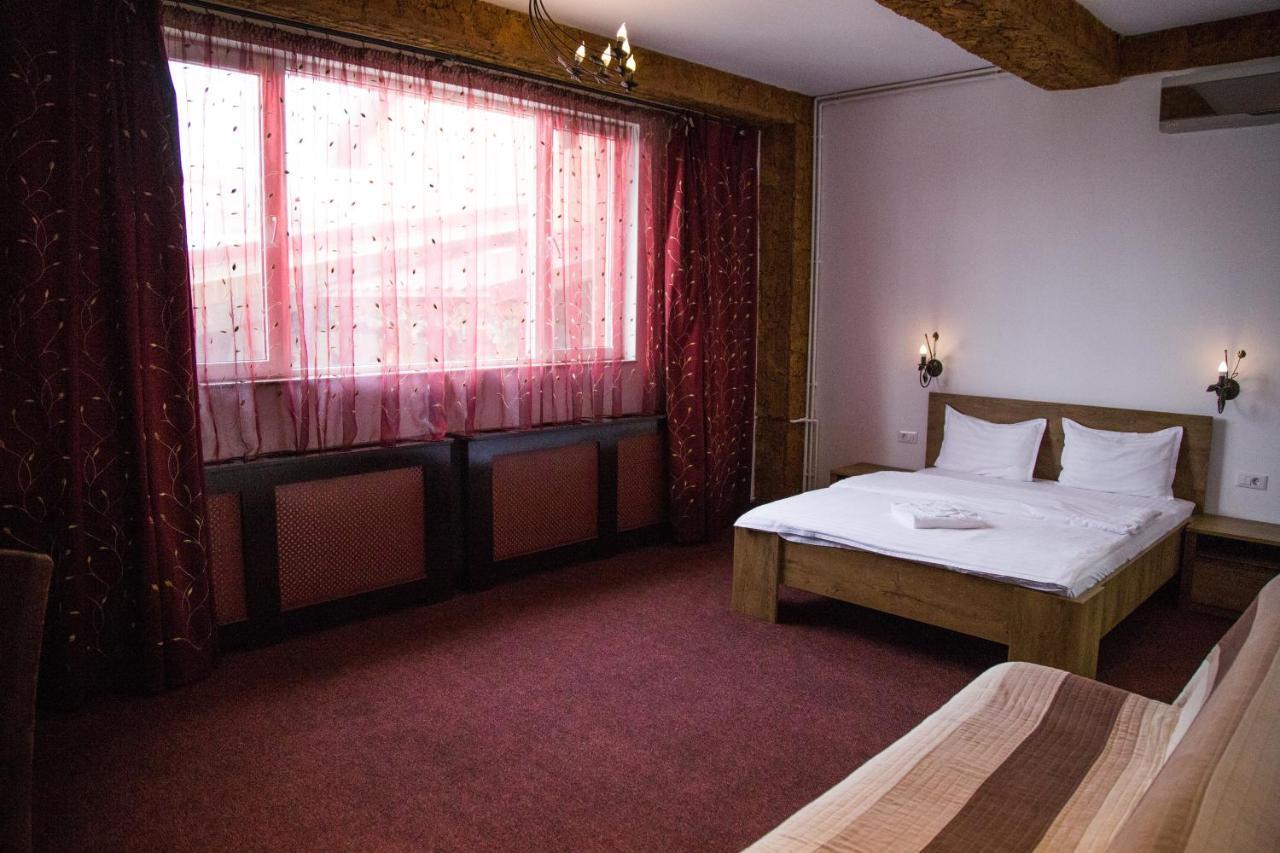 Motel Davios Târgu Jiu Екстериор снимка