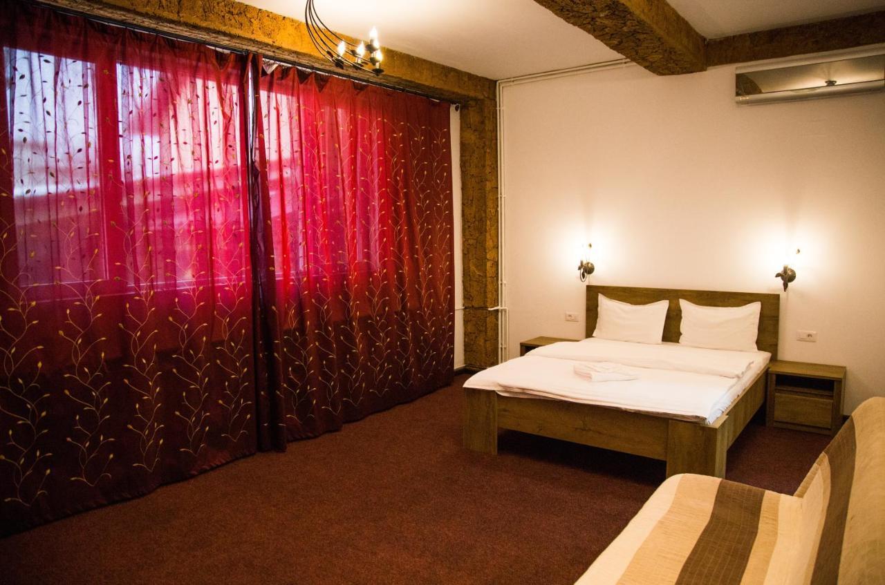 Motel Davios Târgu Jiu Екстериор снимка